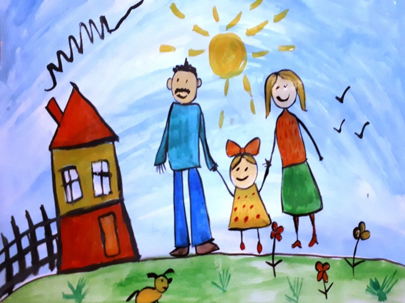 Выставка детских рисунков "Счастливое детство"