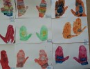 Разноцветные рукавички рисование акварелью
