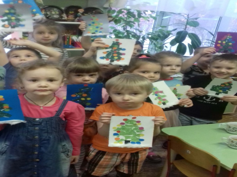 Аппликация "Новогодняя ёлочка"