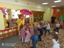 гр.№14 Осень играет с ребятами в игру "Солнышко и дождик"