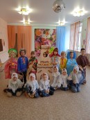 Актеры "Почемучки" поставили сказку для младших дошкольников