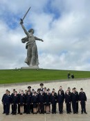 Фото на память Кадеты 5А кадетского класса МВД с шефами, работниками ОП № 8 г.Волгограда