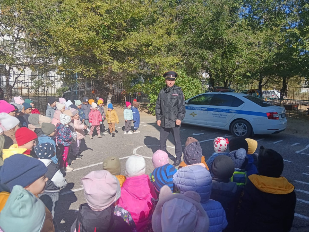 Занятие с инспектором ГИБДД