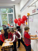 Разноцветная неделя - 2025 Красный день