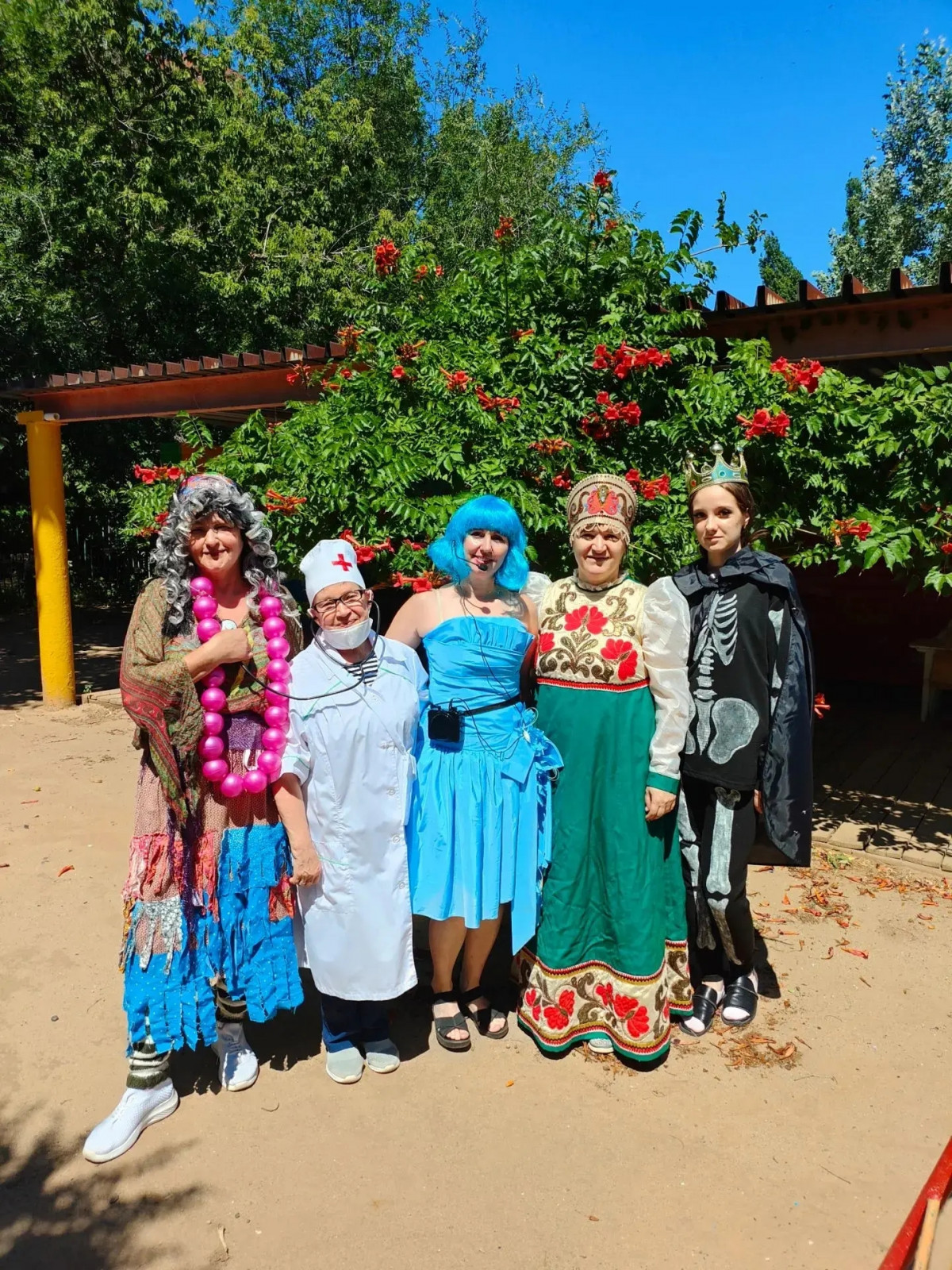 В ГОСТЯХ У СКАЗОК