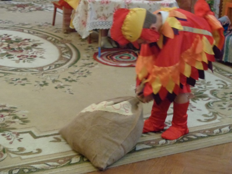 Театрализованная постановка "Золотой петушок"