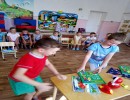 Дети Д.и."Что возьмем с собой в школу?"
