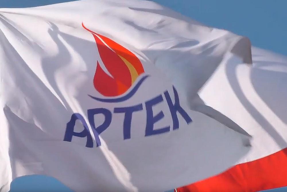 Артек надпись. Флаг Артека. Артек логотип. Флаг лагеря Артек. Артек эмблемы лагерей