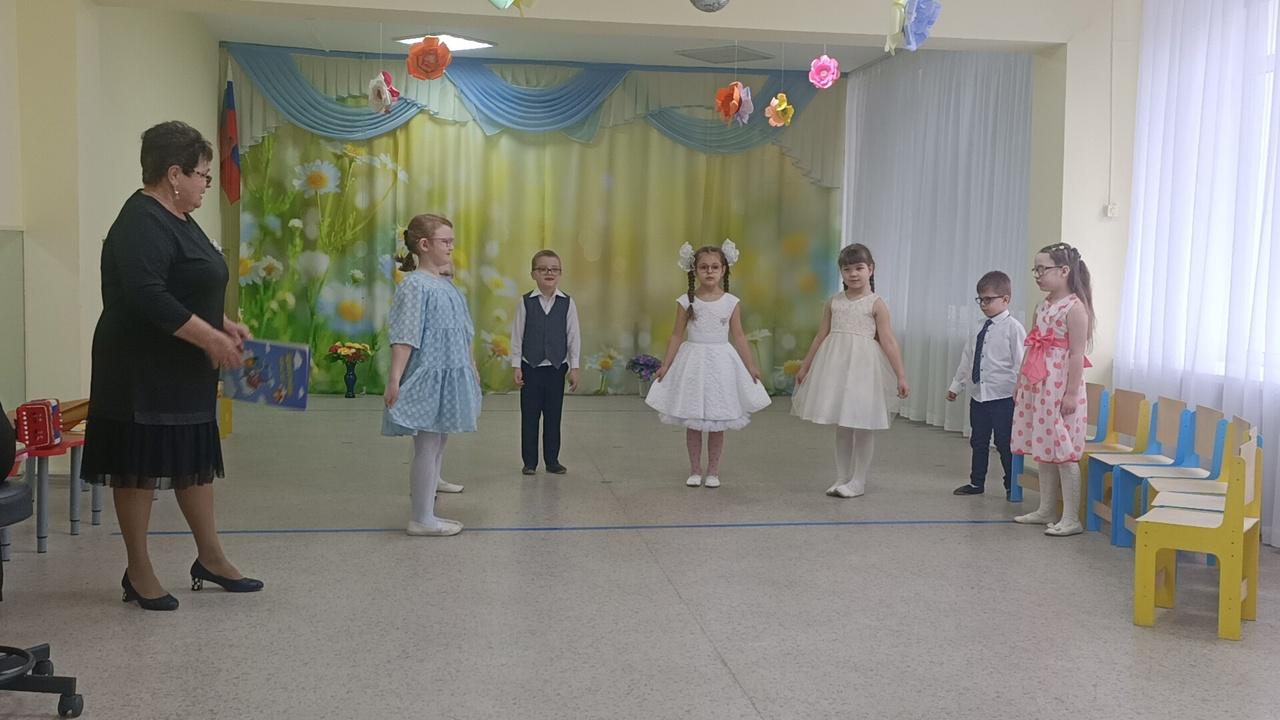 утренник международный женский день