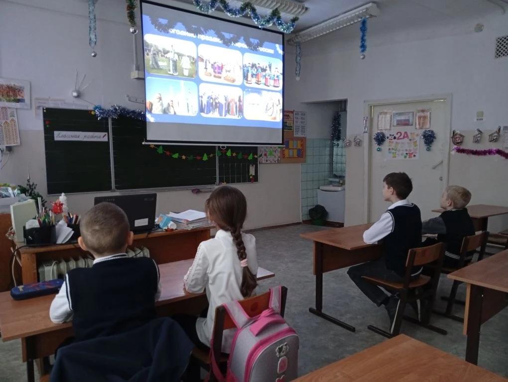 Мозаика зимних чудес: новогодние традиции народов России