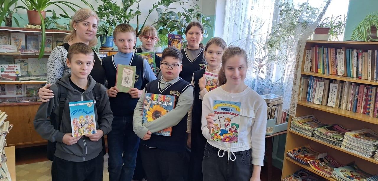  Всероссийская акция «Открывая книгу», посвященная Международному дню книгодарения.