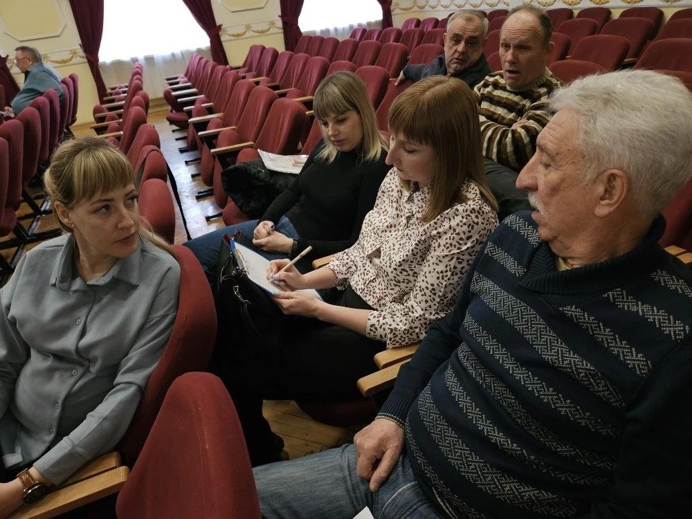 АКТОВЫЙ ЗАЛ.ОБСУЖДЕНИЕ.