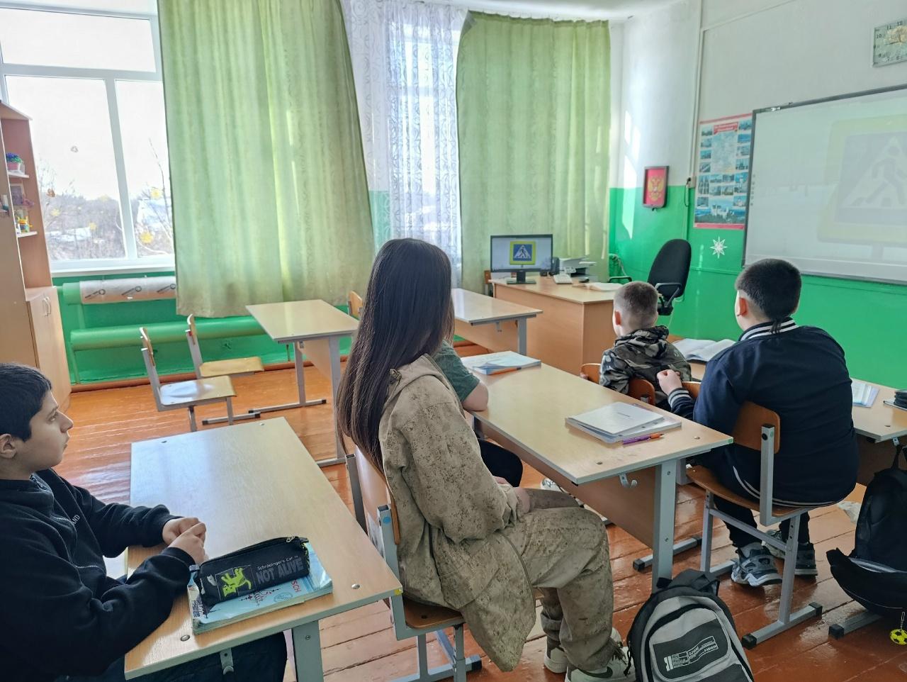 Фото обучающихся: инструктажи по правилам поведения в гололед