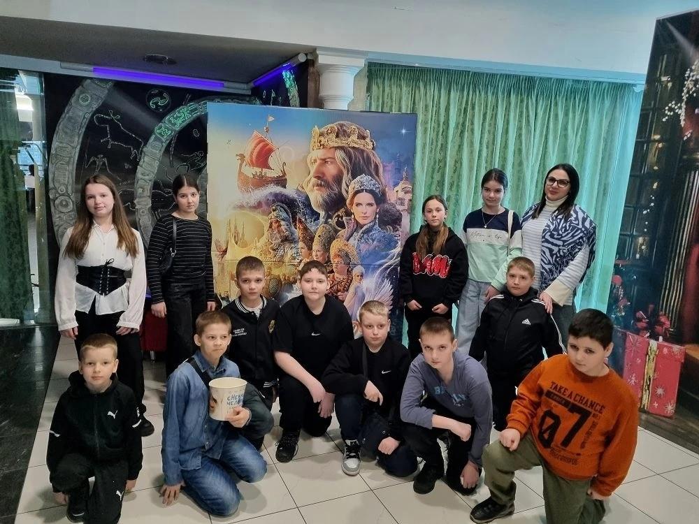 Ученики 5а класса в кино