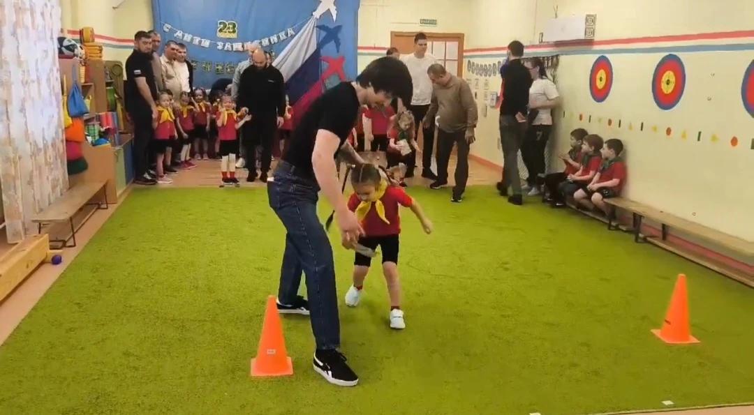 Эстафета для пап и ребят