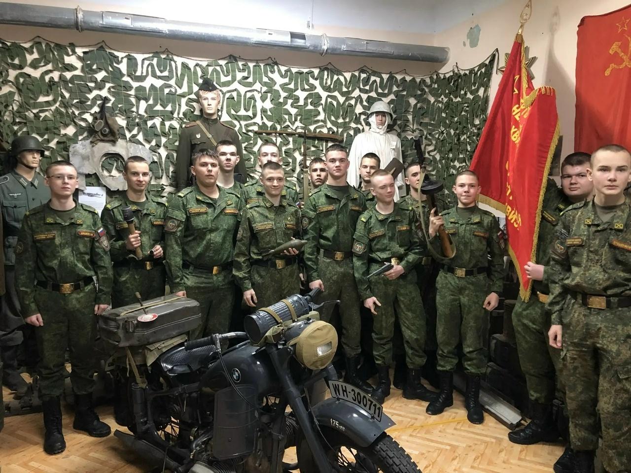 Кадеты  2 взвода в музее.