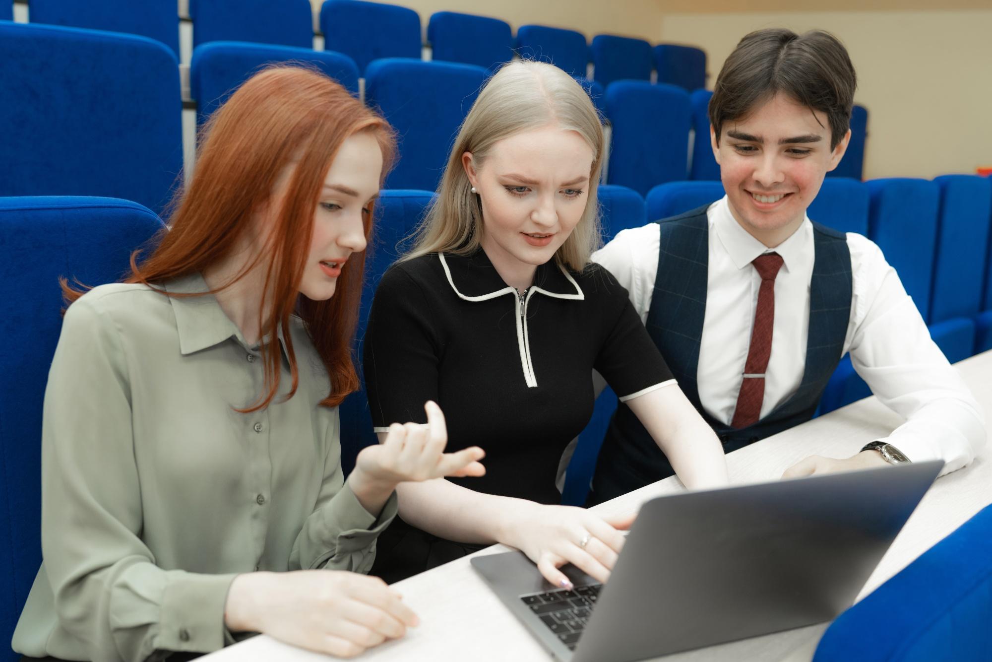 Абитуриенты могут воспользоваться сервисом «Подбор вуза» на «Госуслугах»