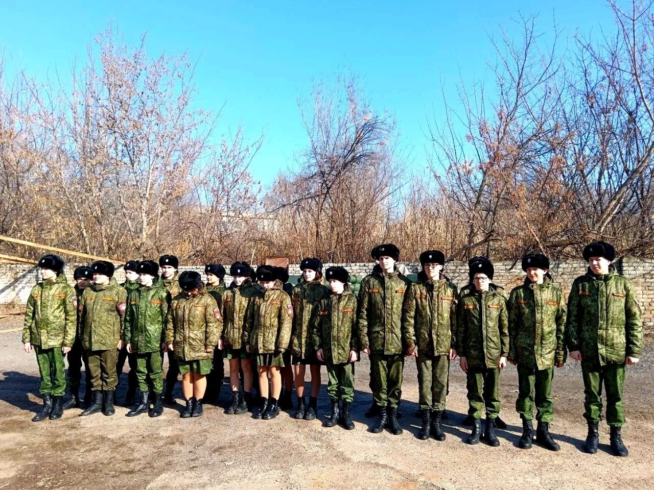 Взводы на построении