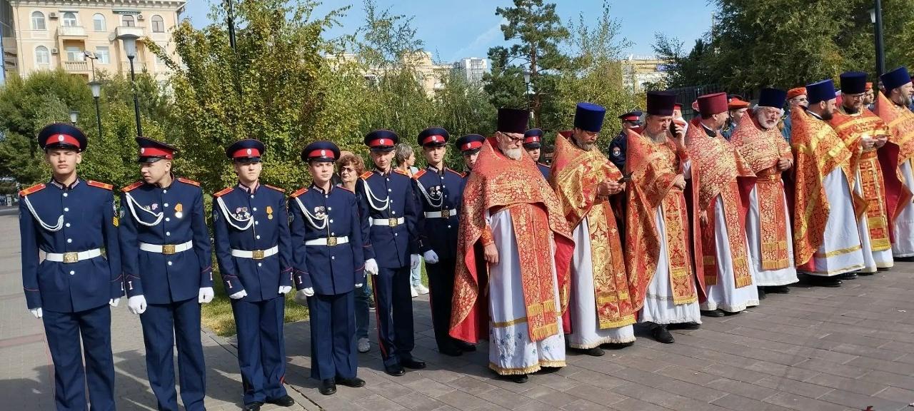 КАДЕТЫ И СВЯЩЕННОСЛУЖИТЕЛИ